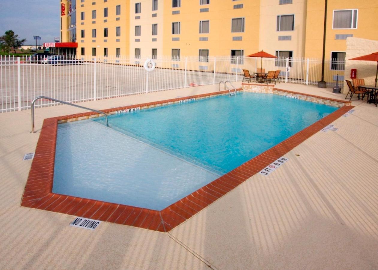 Red Roof Inn & Suites Beaumont Extérieur photo